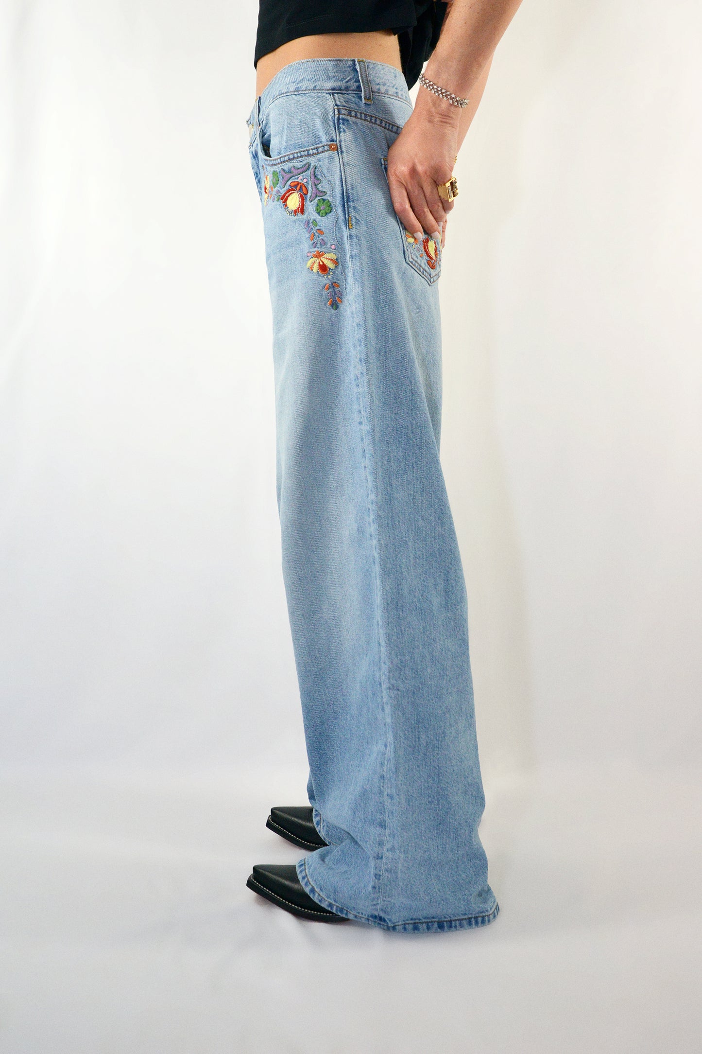 SUNNY JEANS - LIGHT WASH