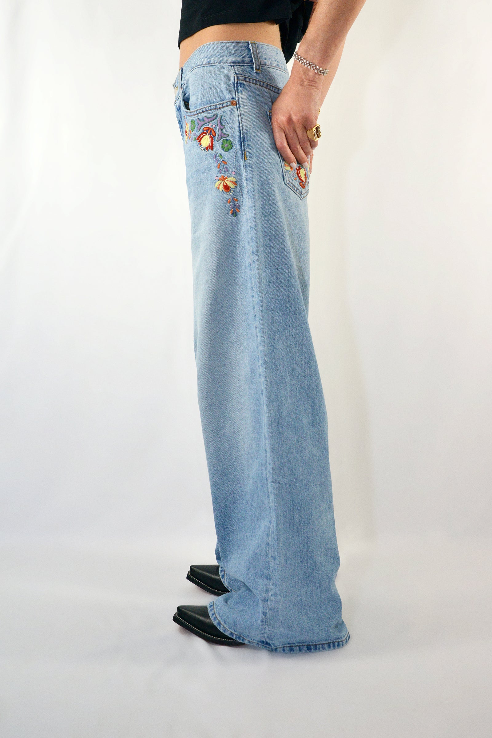 SUNNY JEANS - LIGHT WASH