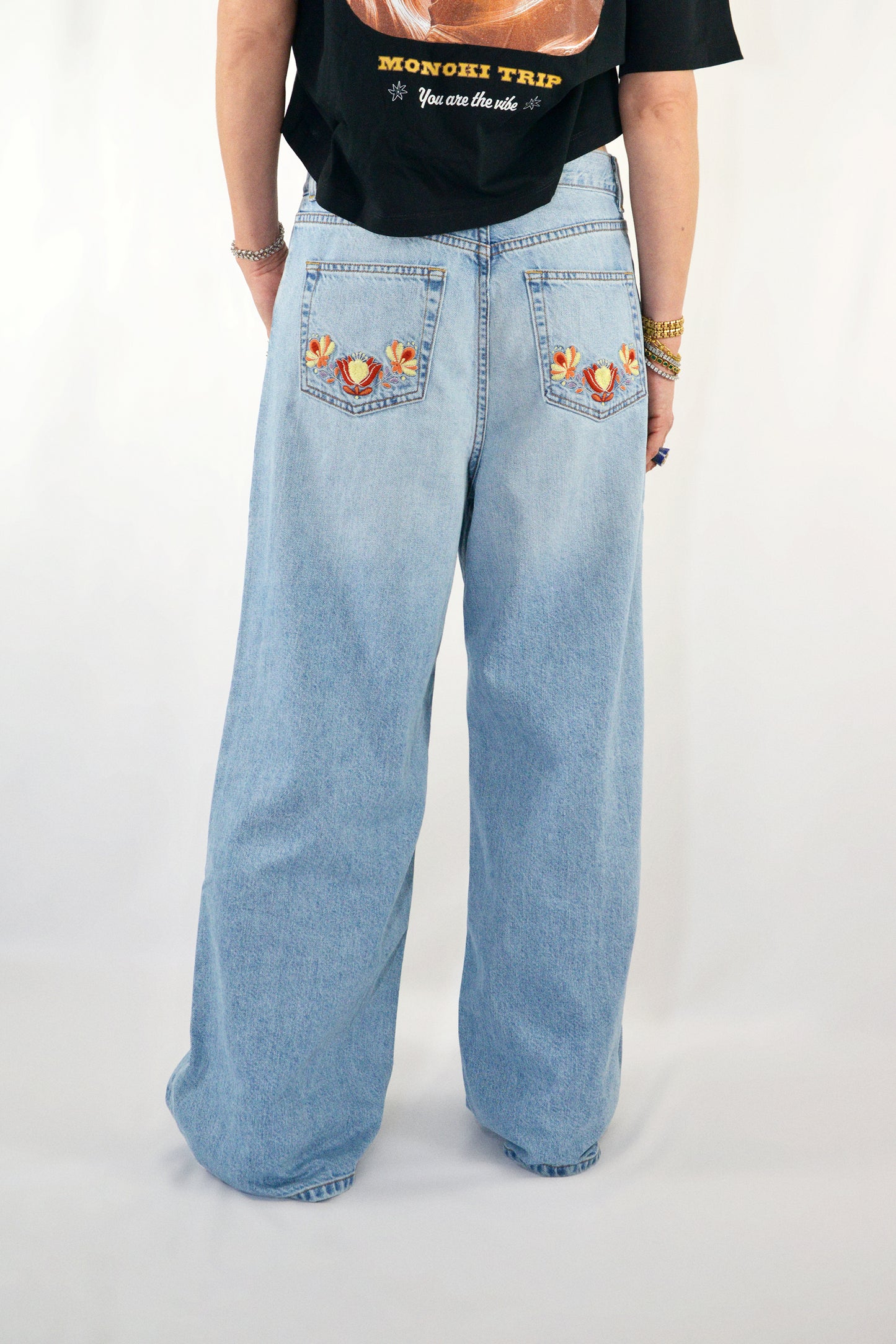 SUNNY JEANS - LIGHT WASH